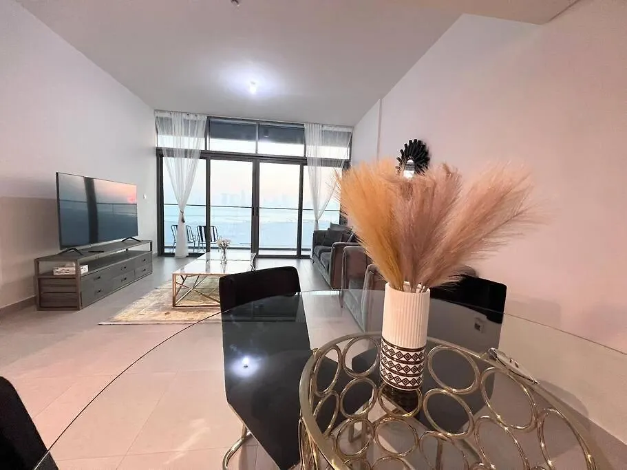 Seaview Inn Абу-Даби Апартаменты